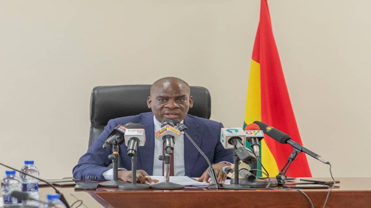 MoE asked to give date for 1st-year university students fees refund